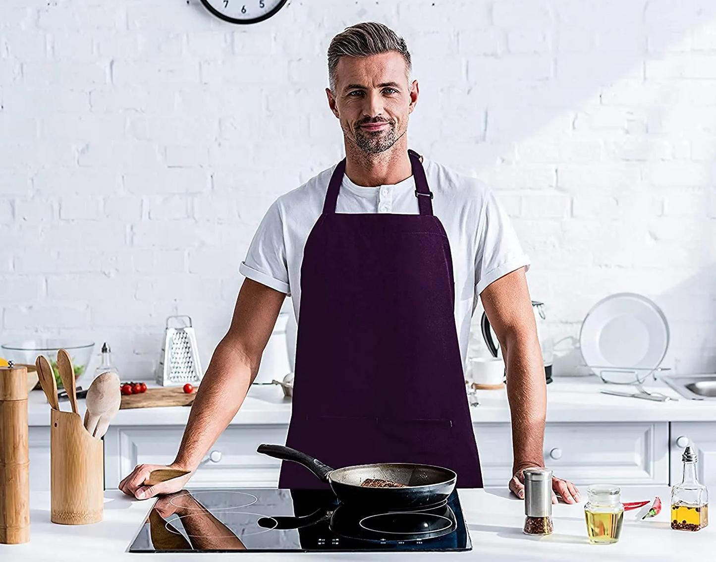 Apron with 2 Pockets Adjustable Bib & Neck Strap with Extra Long Ties Pack of 2 Fast Forward