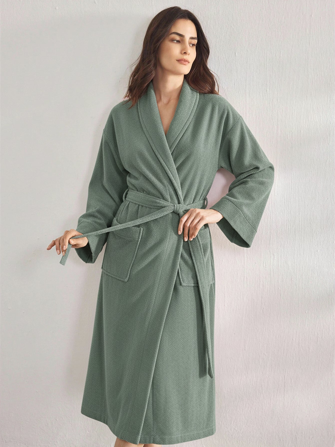 Premium Women's Plush Long Bathrobe - Soft Warm Fleece Robe with Shawl Collar for Spa & Home