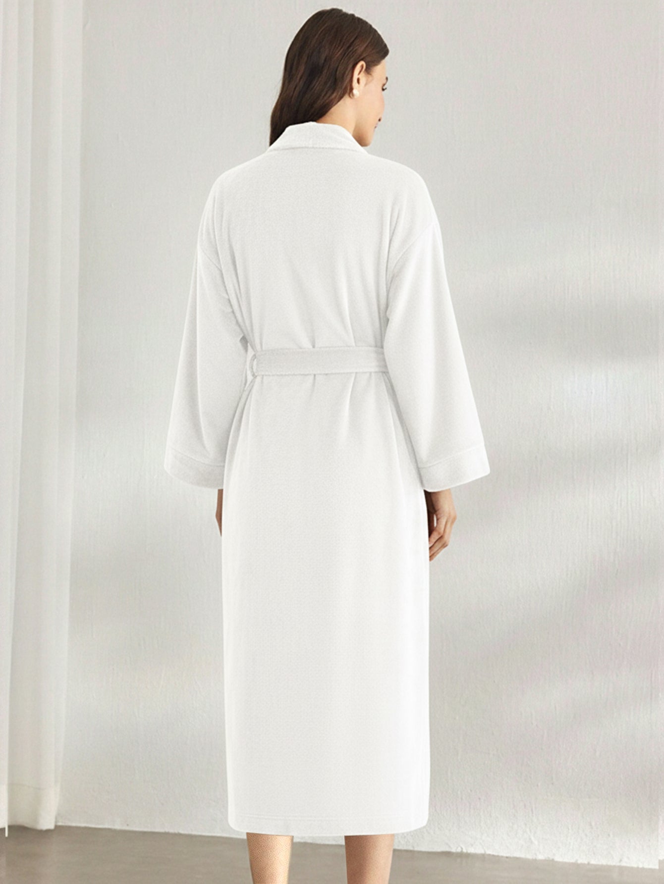 Premium Women's Plush Long Bathrobe - Soft Warm Fleece Robe with Shawl Collar for Spa & Home